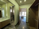 CASA EN RENTA EN RESIDENCIAL TERRALTA AND COUNTRY CLUB COMPLETAMAENTE AMUEBLADA, EQUIPADA Y DECORADA DE LUJO DE TRES PISOS
