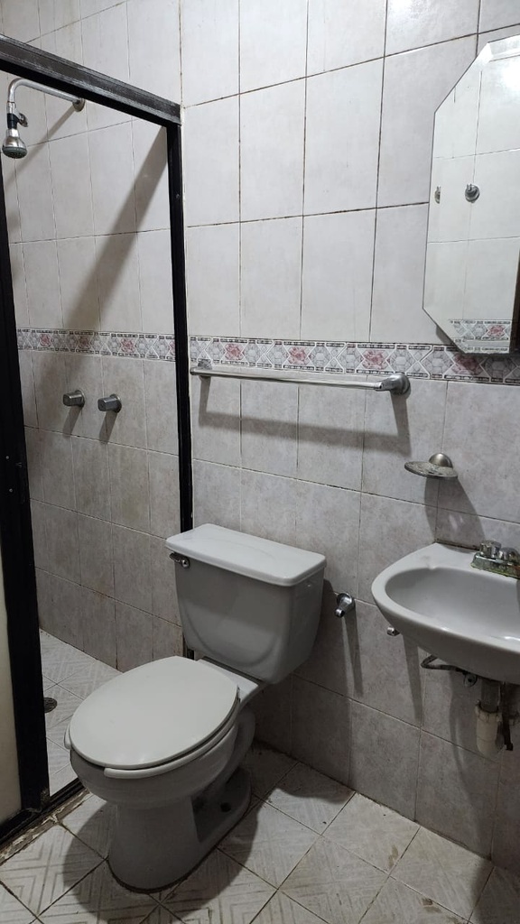 CASA EN RENTA EN RAMOS ARIZPE EN COLONIA LOMAS DEL VALLE