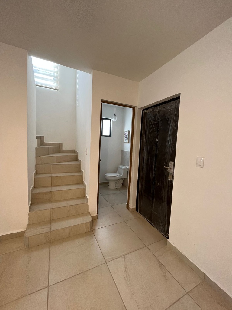 CASA EN RENTA SALTILLO SUR PRIVADAS LOS ALAMOS (AMUEBLADA)
