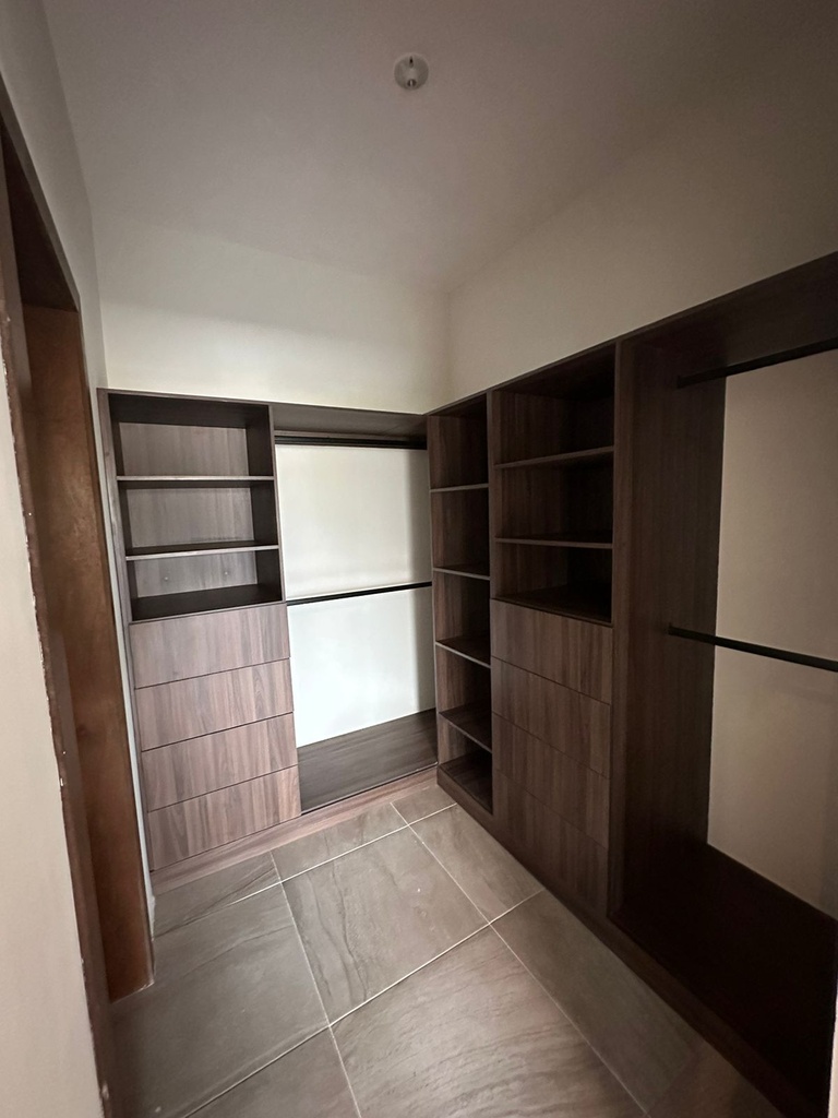 CASA EN VENTA EN FRACCIONAMIENT RINCON DE LOS ENCINOS MODELO 5
