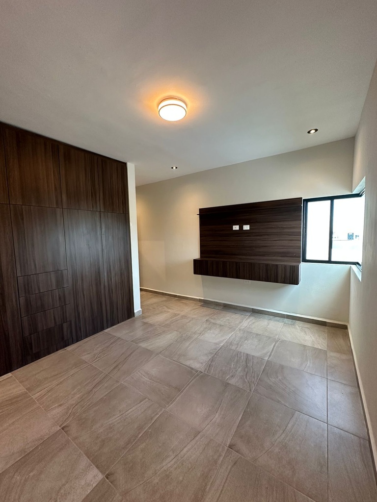 CASA EN VENTA EN FRACCIONAMIENT RINCON DE LOS ENCINOS MODELO 5