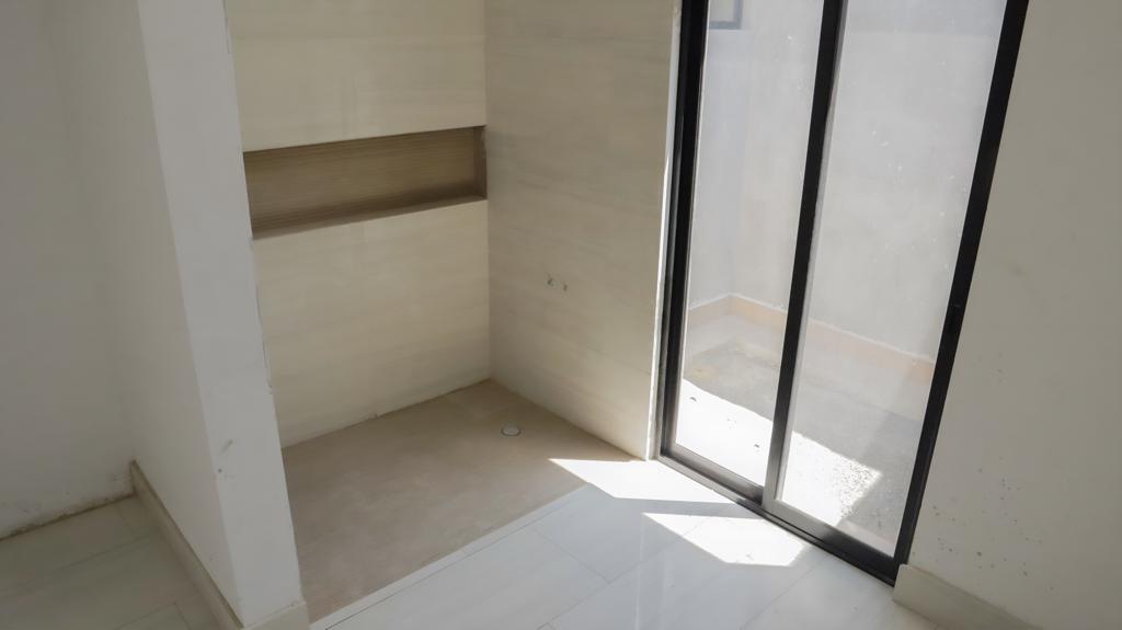 CASA EN VENTA EN FRACC. VALLE DE FONTANNA