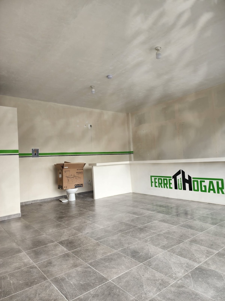 LOCAL COMERCIAL EN RENTA EN PLAZA MURILLO EN PLANTA ALTA CON GRAN TERRAZA 
