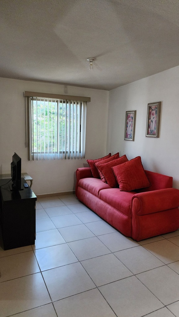 CASA EN RENTA AL NORTE DE SALTILLO RESIDENCIAL LAS MISIONES 3 AMUEBLADA 