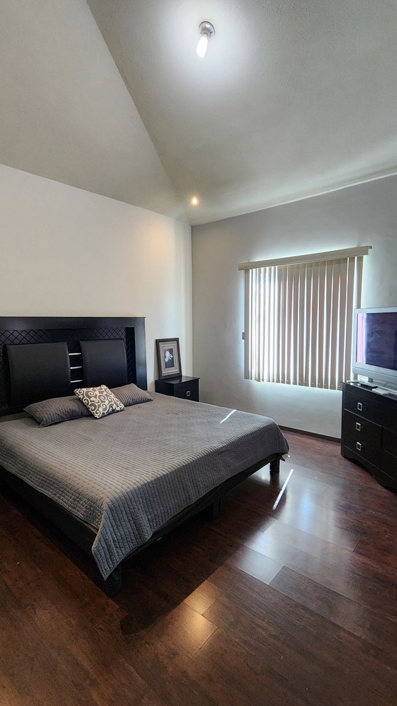 CASA EN RENTA AL NORTE DE SALTILLO RESIDENCIAL LAS MISIONES 3 AMUEBLADA 