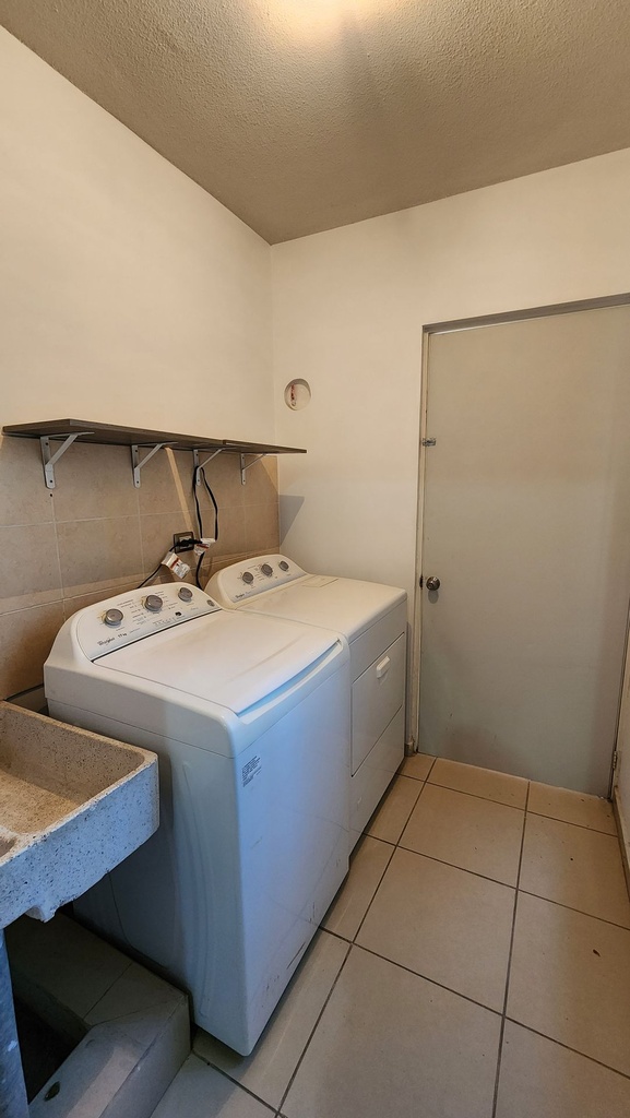 CASA EN RENTA AL NORTE DE SALTILLO RESIDENCIAL LAS MISIONES 3 AMUEBLADA 