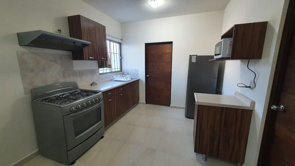 DEPARTAMENTO EN RENTA AL NORTE EN RESIDENCIAL LOS PINOS COMPLETAMENTE AMUEBLADO Y EQUIPADO 