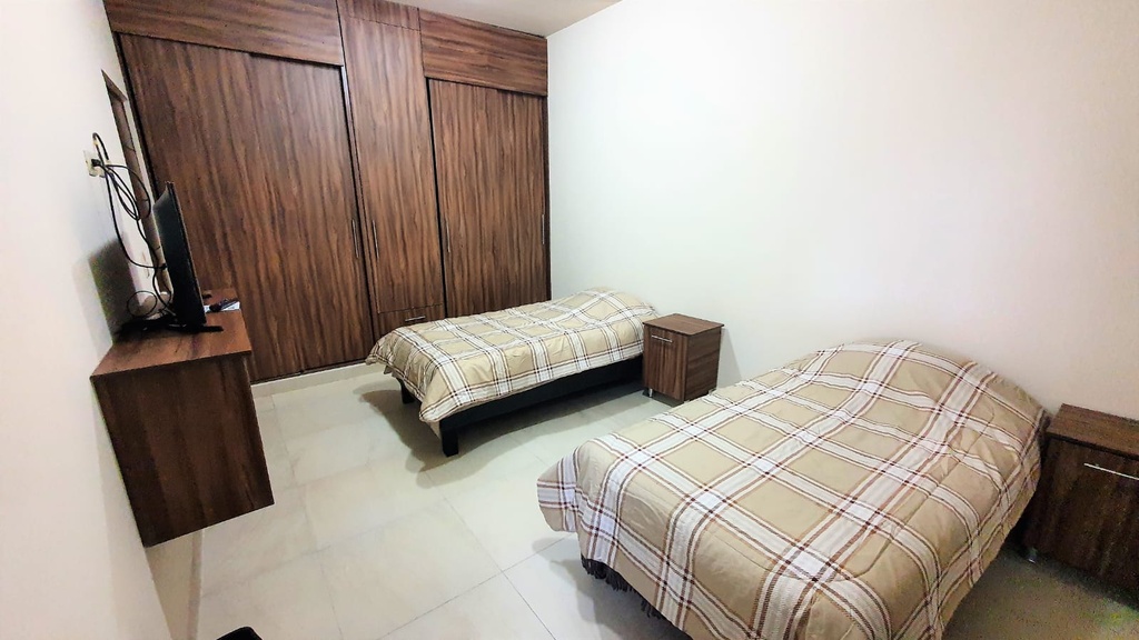 DEPARTAMENTO EN RENTA AL NORTE EN RESIDENCIAL LOS PINOS COMPLETAMENTE AMUEBLADO Y EQUIPADO 