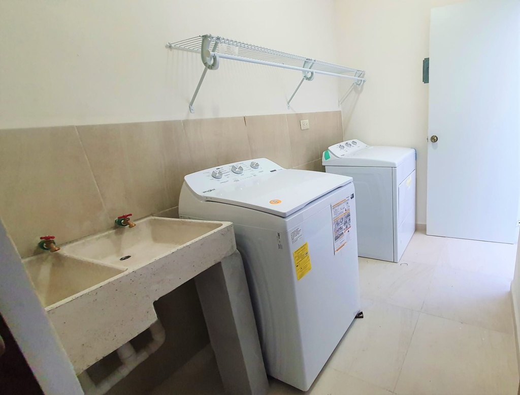 DEPARTAMENTO EN RENTA AL NORTE EN RESIDENCIAL LOS PINOS COMPLETAMENTE AMUEBLADO Y EQUIPADO 