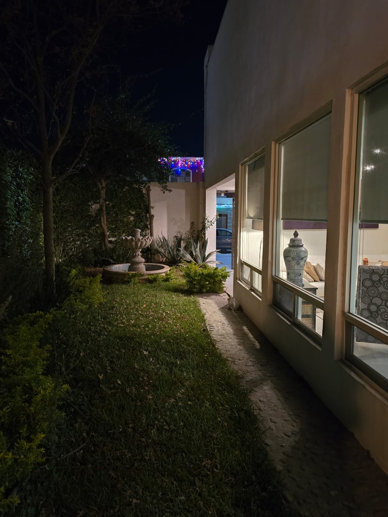 CASA EN RENTA AL PONIENTE EN FRACCIONAMIENTO CERRADO SANTA FE CACTUS COMPLETAMENTE AMUEBLADO Y EQUIPADO