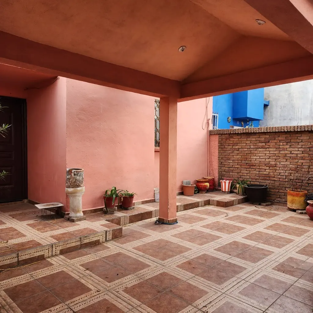 CASA EN RENTA EN OCEANIA BOULEVARES DE 2 PISOS.webp
