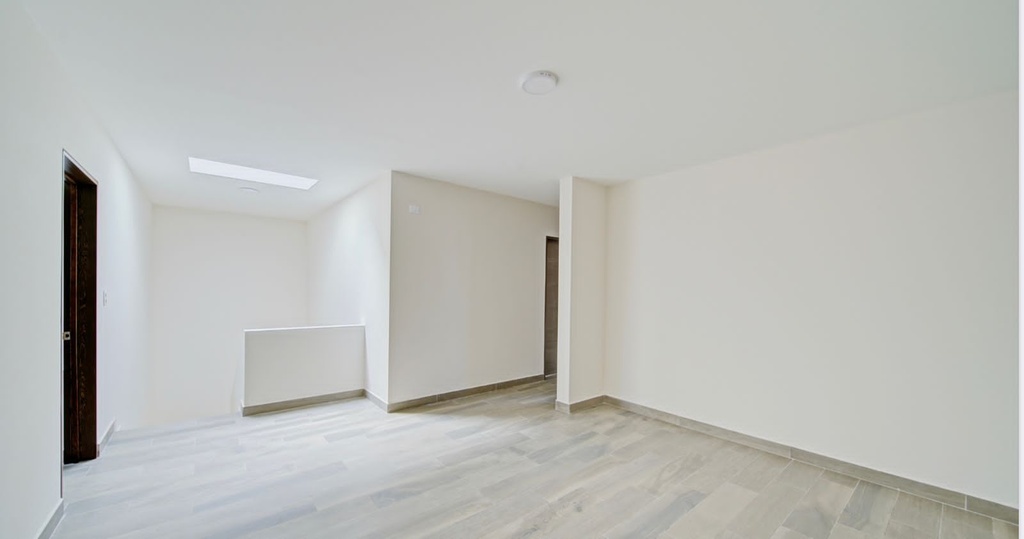 CASA EN VENTA AL NORTE DE SALTILLO EN FRACCIONAMIENTO PRIVANZAS DEL CAMPESTRE ACACIA M5L11 (Proyecto Jun 2024)