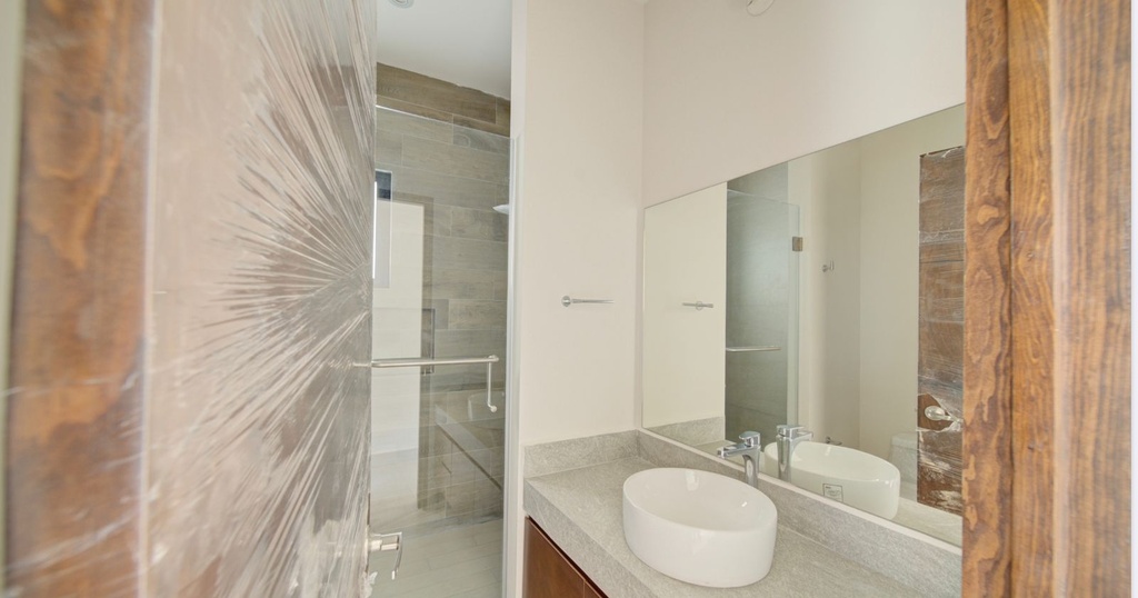 CASA EN VENTA AL NORTE DE SALTILLO EN FRACCIONAMIENTO PRIVANZAS DEL CAMPESTRE ACACIA M5L12 (PROYECTO ENTREGABLE EL 24 DE AGOSTO)