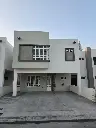 CASA EN RENTA AL ORIENTE DE SALTILLO EN FRACCIONAMIENTO CERRADO VALLE DE LOS ALMENDROS FRENTE A PARQUE
