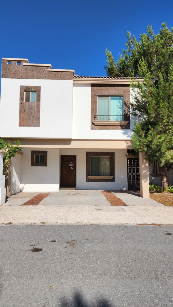 CASA EN RENTA AL NORTE DE SALTILLO RESIDENCIAL LAS MISIONES 3 AMUEBLADA 
