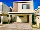 CASA EN VENTA AL NORTE SALTILLO FRACCIONAMIENTO PRIVADO LENNA